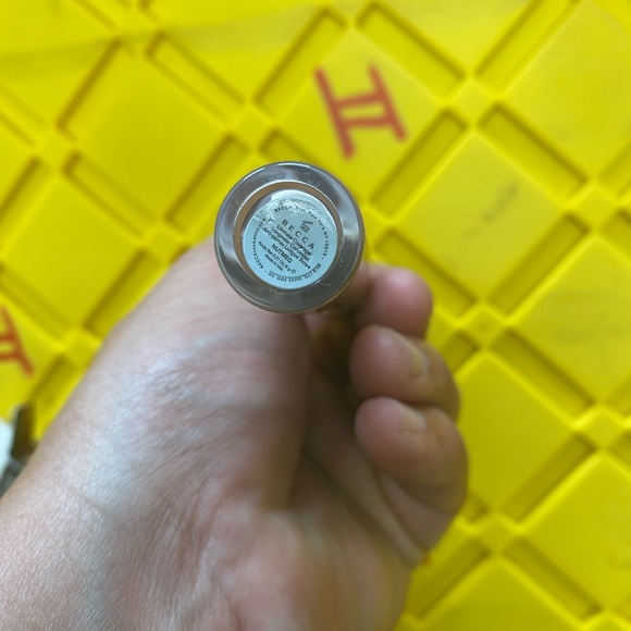 BECCA ultimate coverage longwear concealer 0.21 Oz NUTMEG - Picture 2 of 5